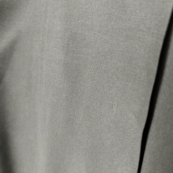 CLEARANCE NWT MANGO V NECK BLOUSE IN SIZE 4 KHAKI - Picture 8 of 9